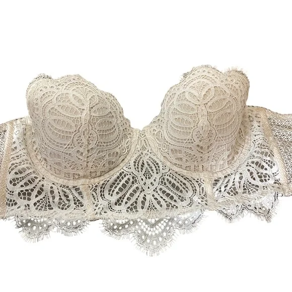 Elegant Cream Lace Bralette - Picture 6 of 13